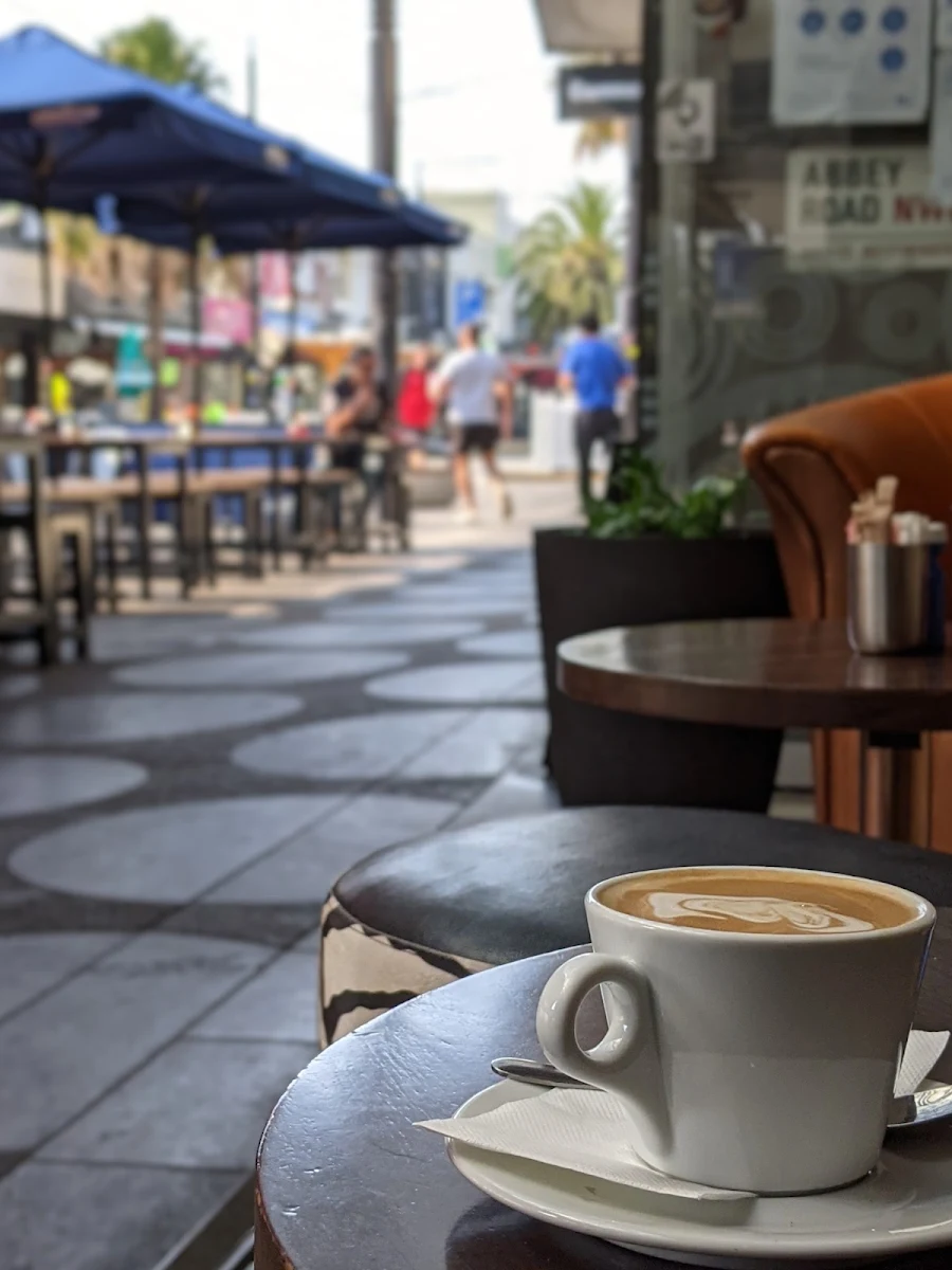 Flat White, Abbey Road Cafe