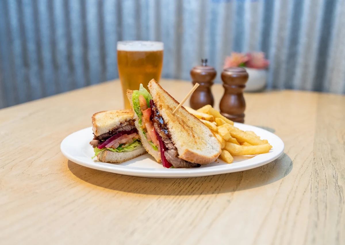 Highlights, The Longreach Tavern