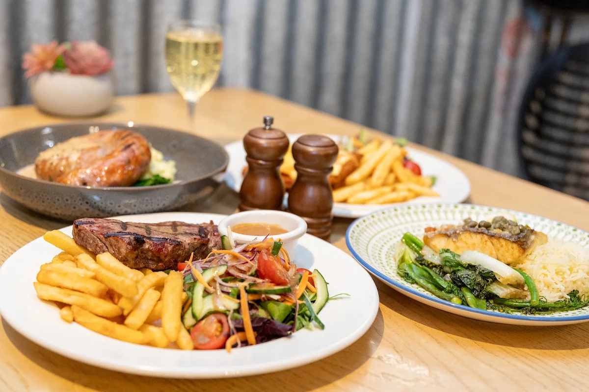Highlights, The Longreach Tavern