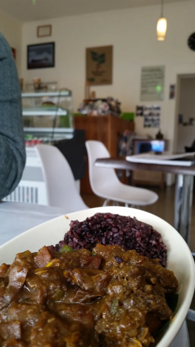 Highlights, Angelar's Cafe