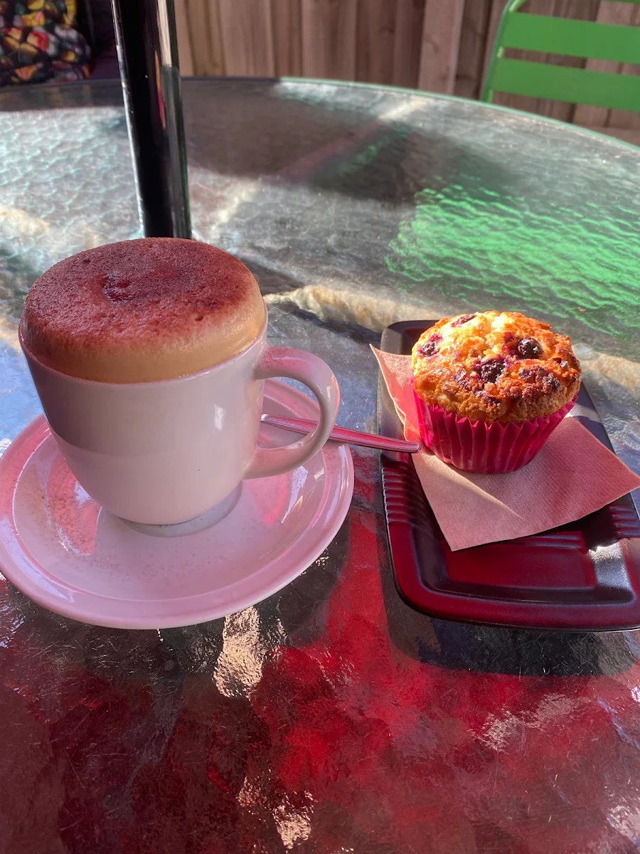 Highlights, Angelar's Cafe
