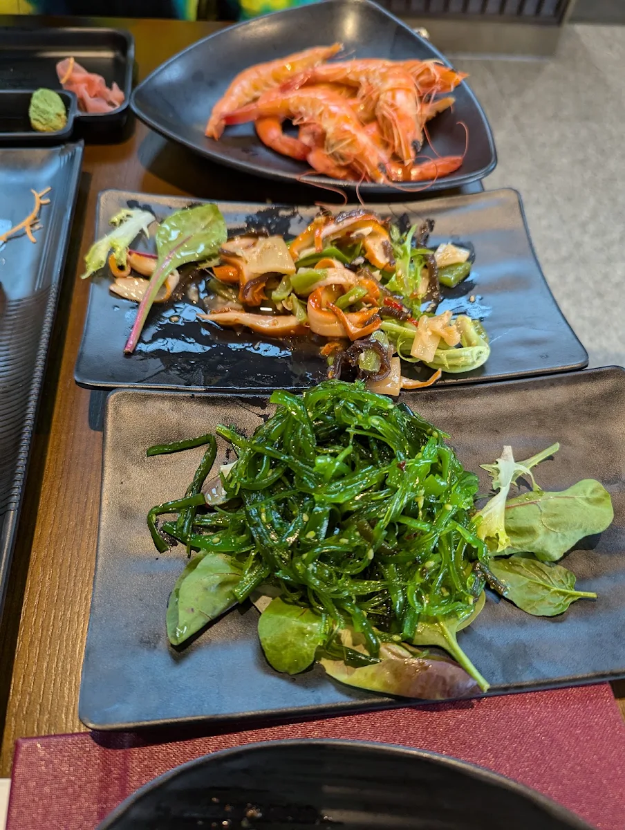 Seaweed Salad Seasoned Squid Salad