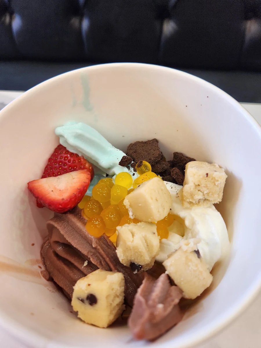 Highlights, Yogurberry Manly