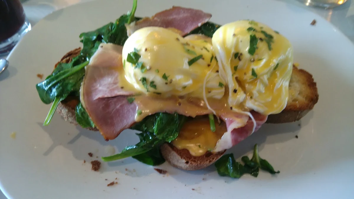 Egg Benedict, Jazz Corner Restaurant and Bar