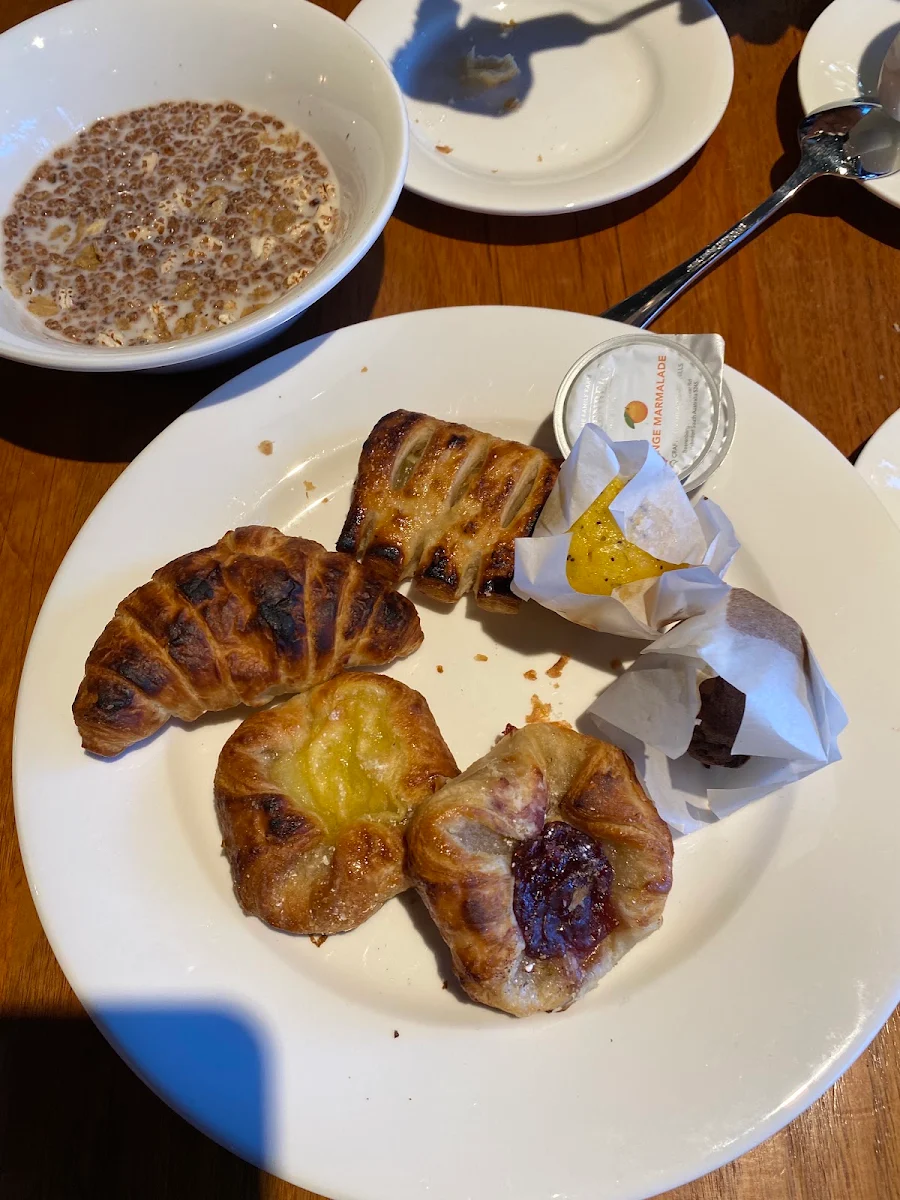 Highlights, Jazz Corner Restaurant and Bar