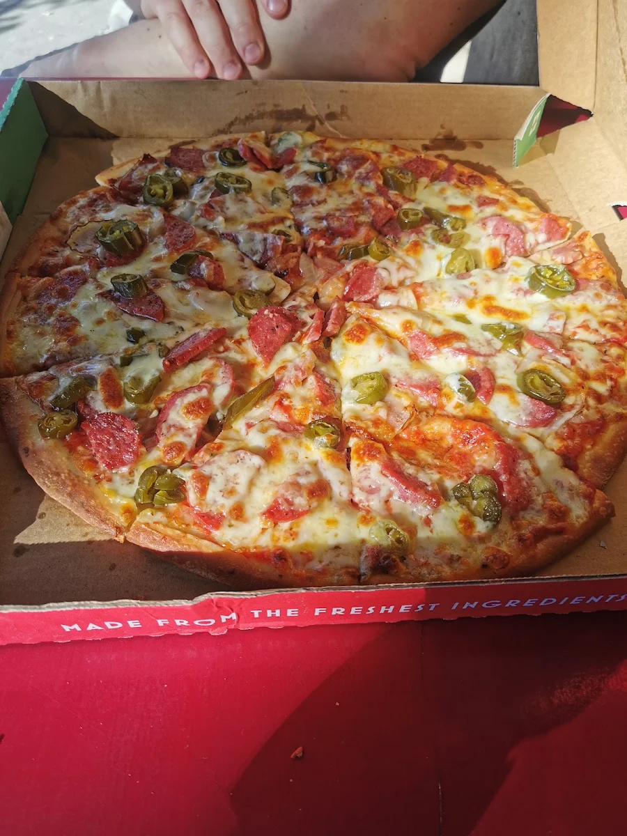 Highlights, Stonehenge Pizza
