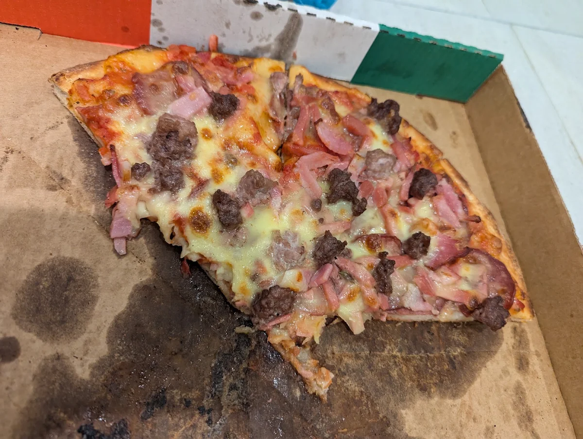Highlights, Stonehenge Pizza