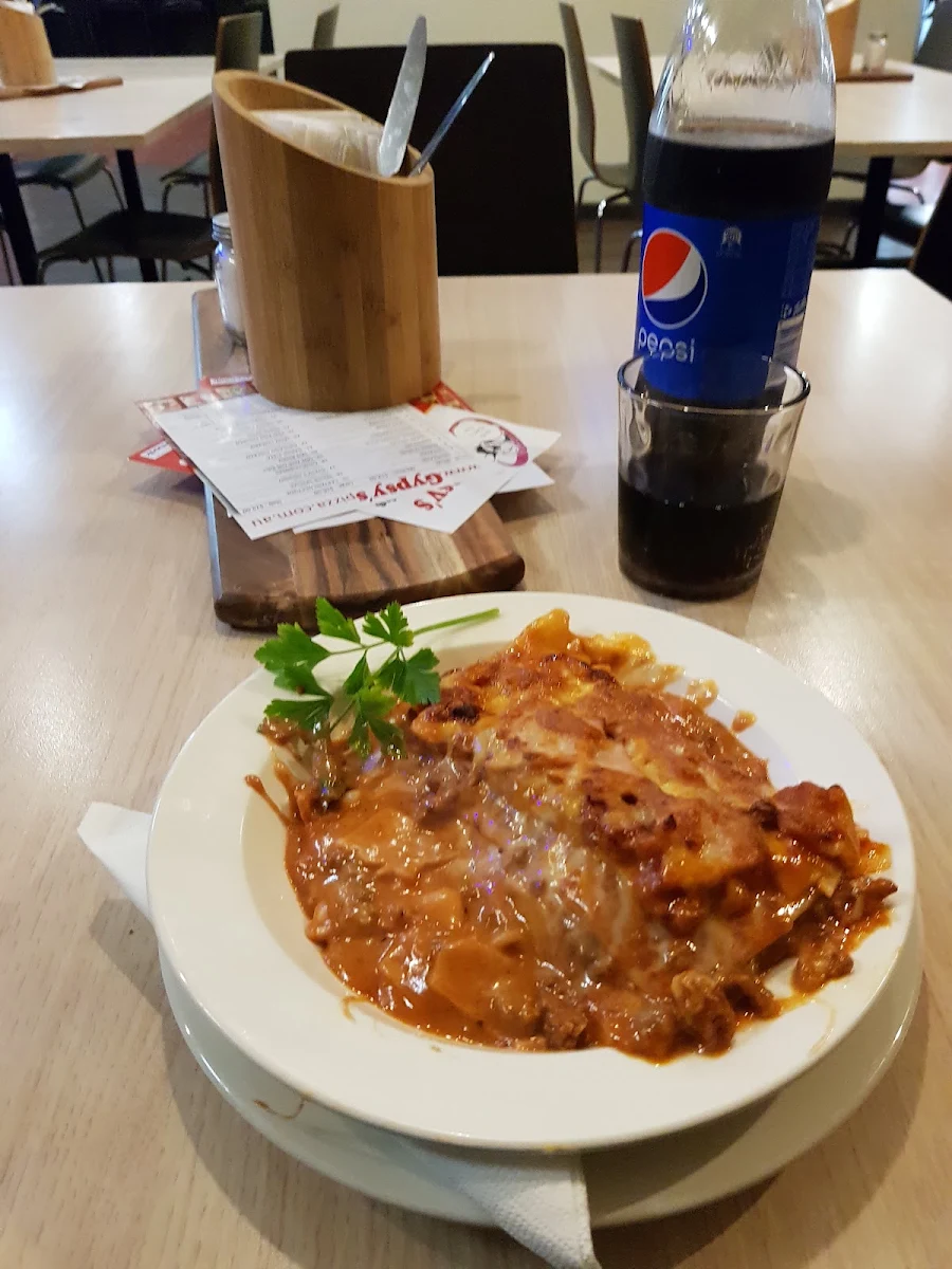 Highlights, Gypsy's Pizza
