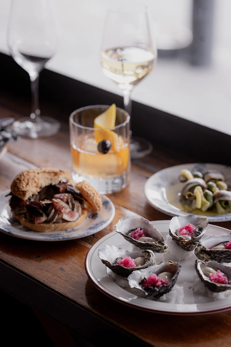 Highlights, Willing Wine Bar