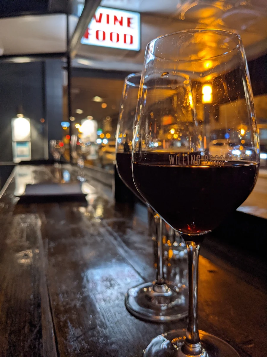 Shiraz, Willing Wine Bar