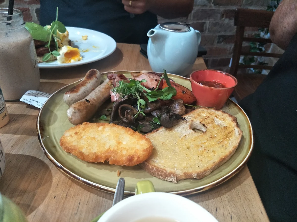 Highlights, Di Pietro’s - Cafe