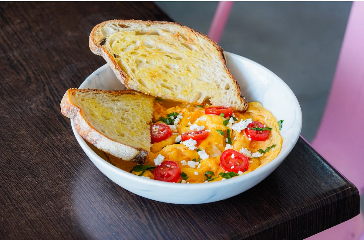 Chilli Scrambled Eggs, Aura Xpresso