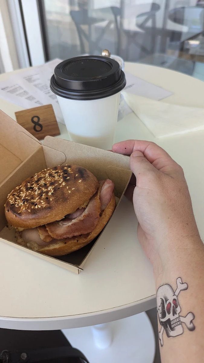 Breakfast Burger, Full Moon Espresso