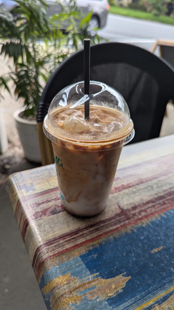 Iced Latte, Full Moon Espresso