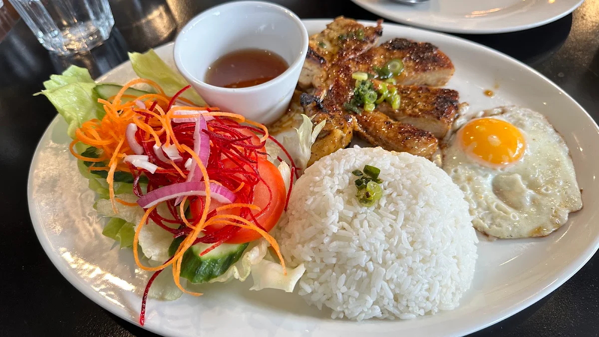 Highlights, Lu Thi Mong Xe's Vietnamese Restaurant