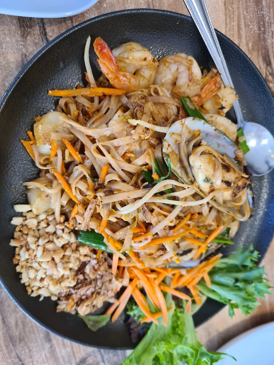 Pad Thai, Marriott Waters Thai