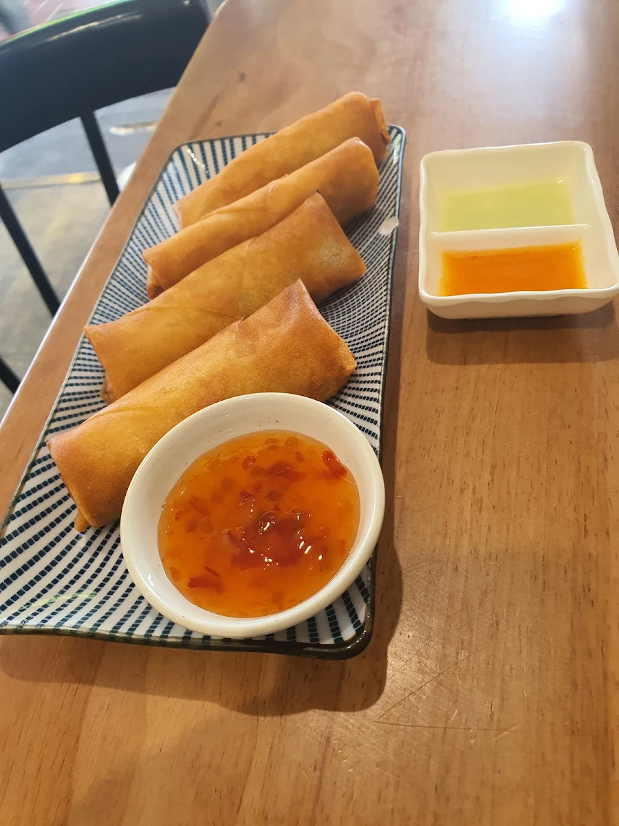 'Vegetable Spring Rolls 3pcs, Ricky's Chicken Rice@NTH ADL