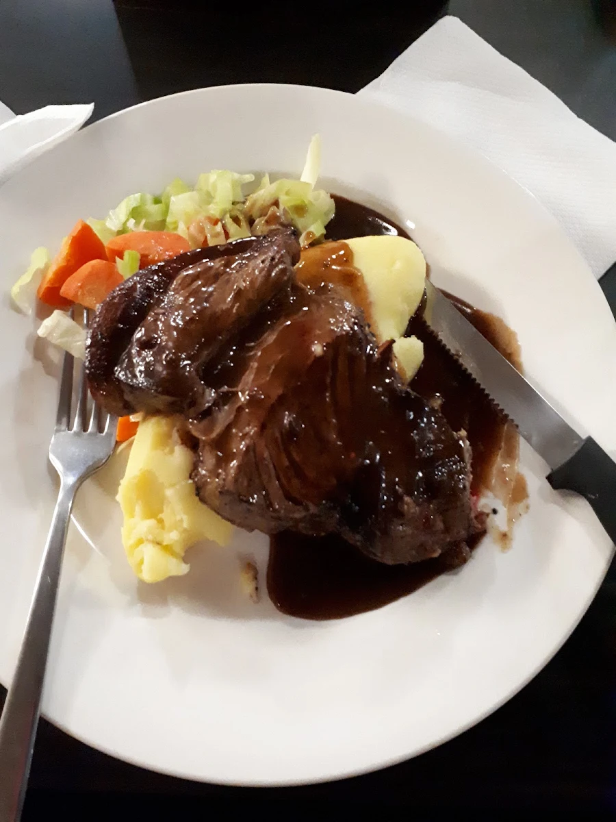 Highlights, Raintrees Tavern