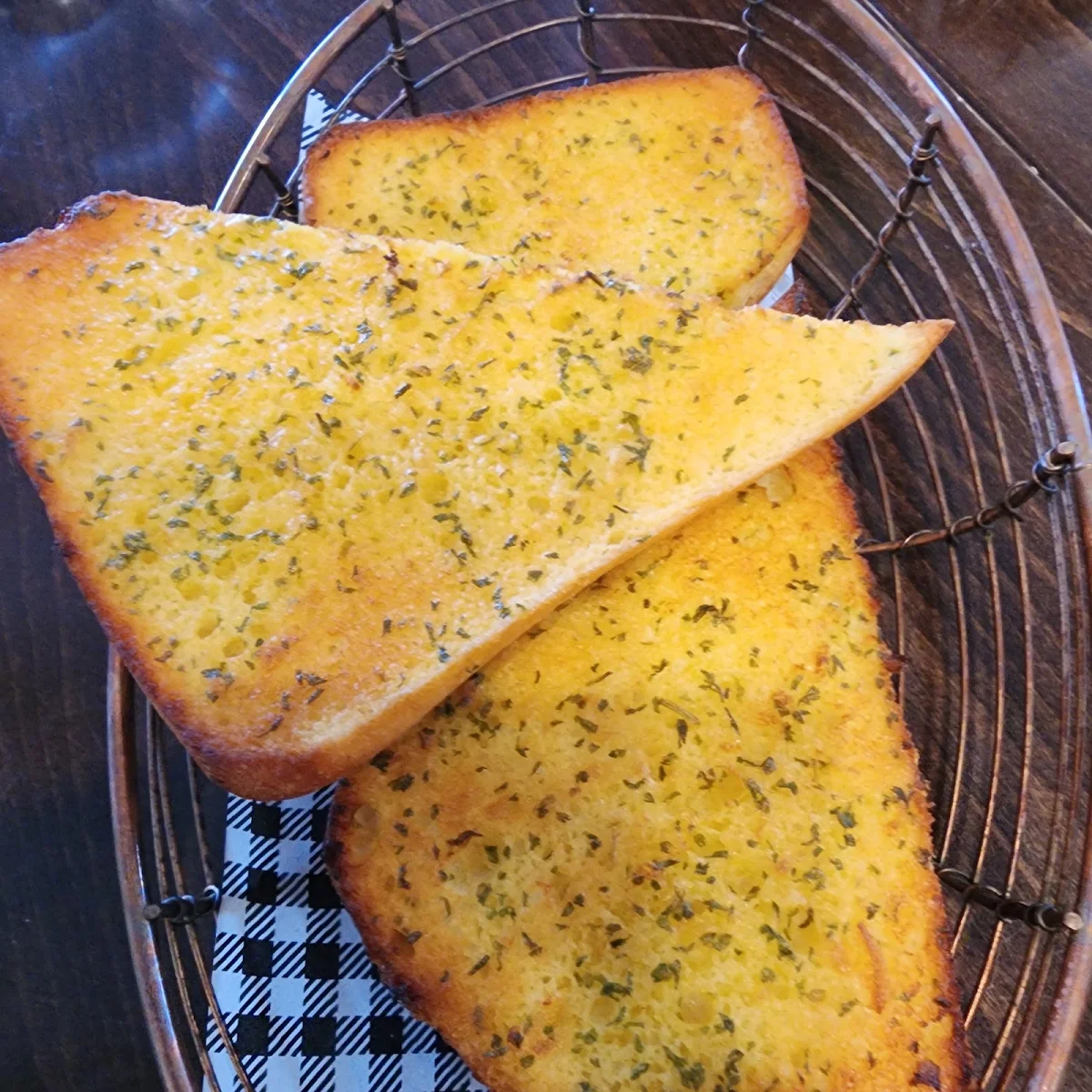 Garlic & Herb Bread, Runaway Bay Tavern