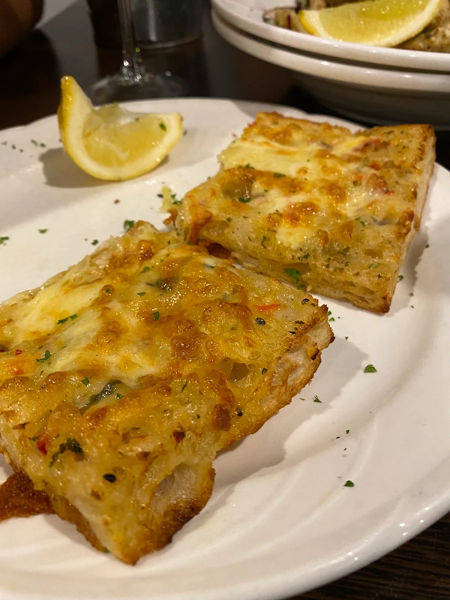 Cheesy Garlic Bread, The Inlet Hotel