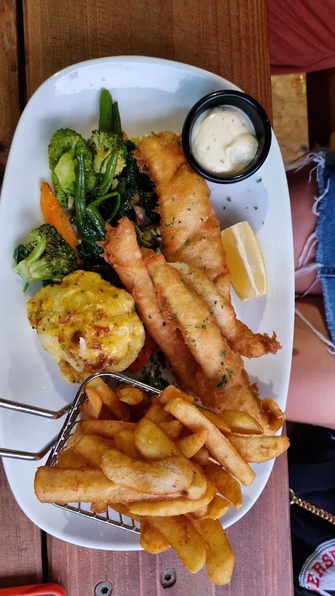Fish with Veggie, The Inlet Hotel