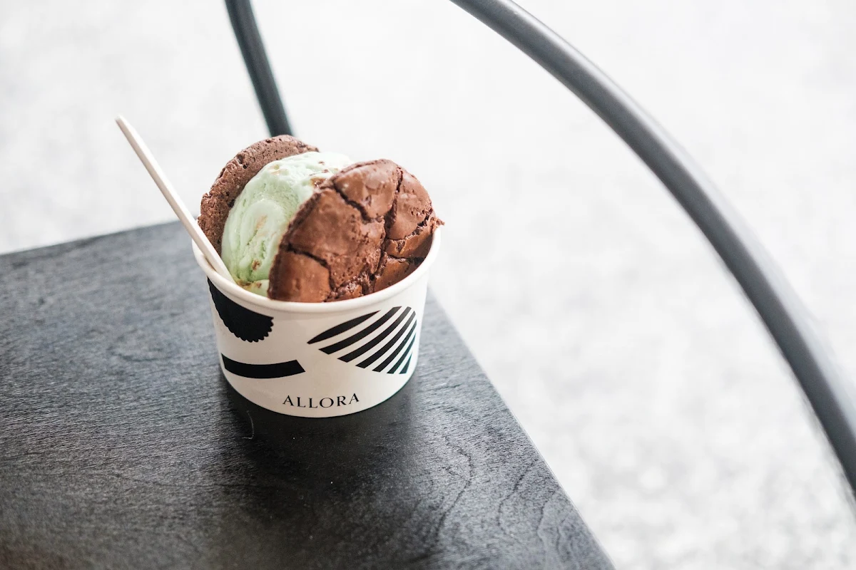 Highlights, Allora Gelato & Coffee