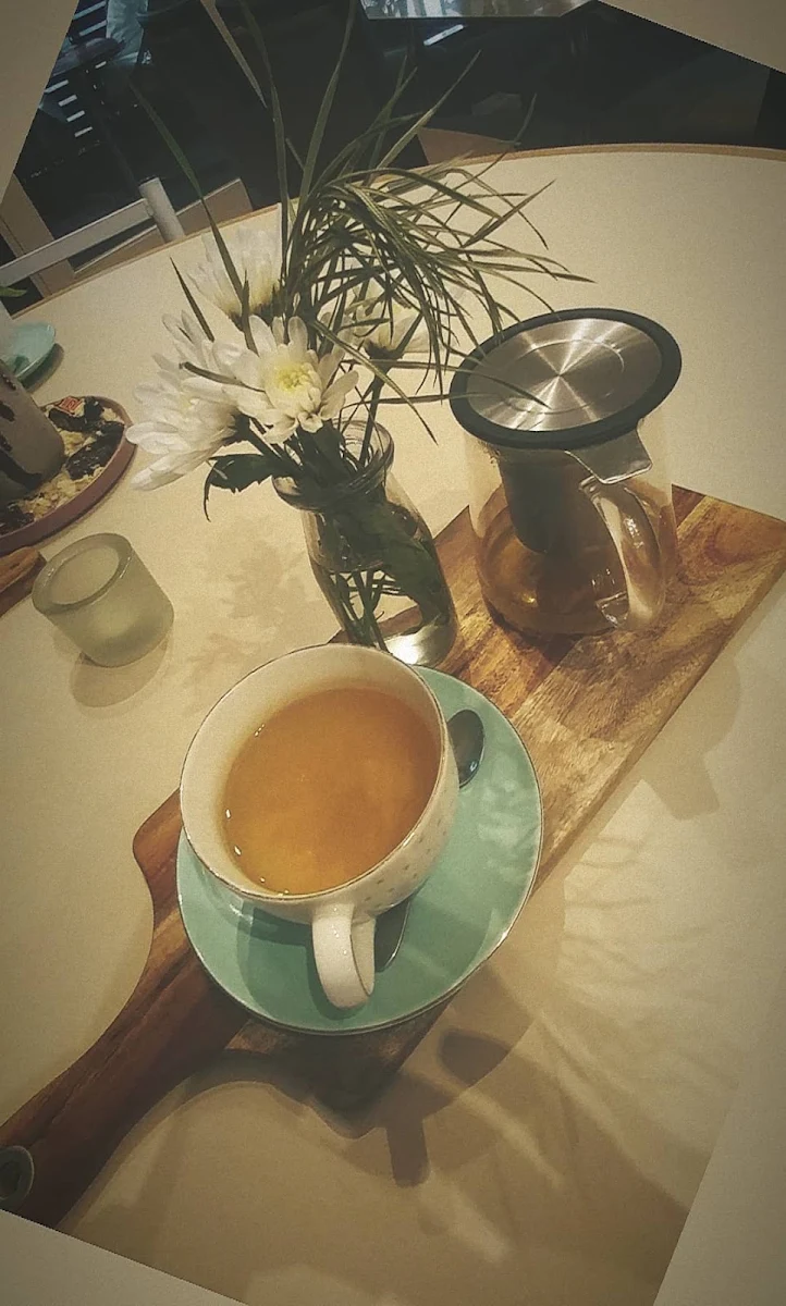 Green Tea, Mango's Nuts Cafe & Restaurant