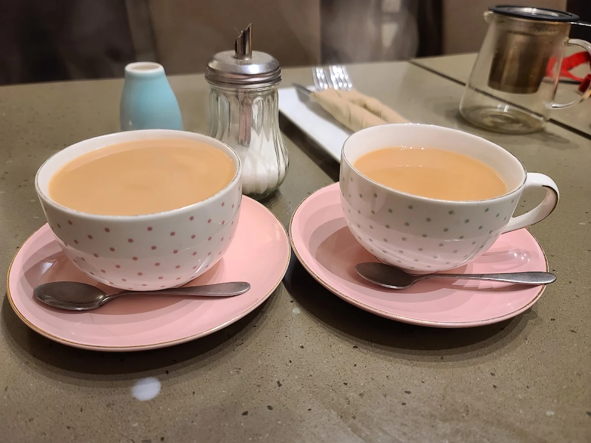 Milk Tea, Mango's Nuts Cafe & Restaurant