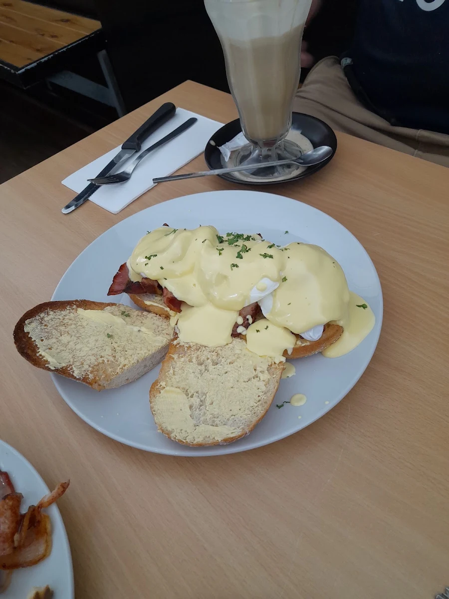 Eggs Benedict