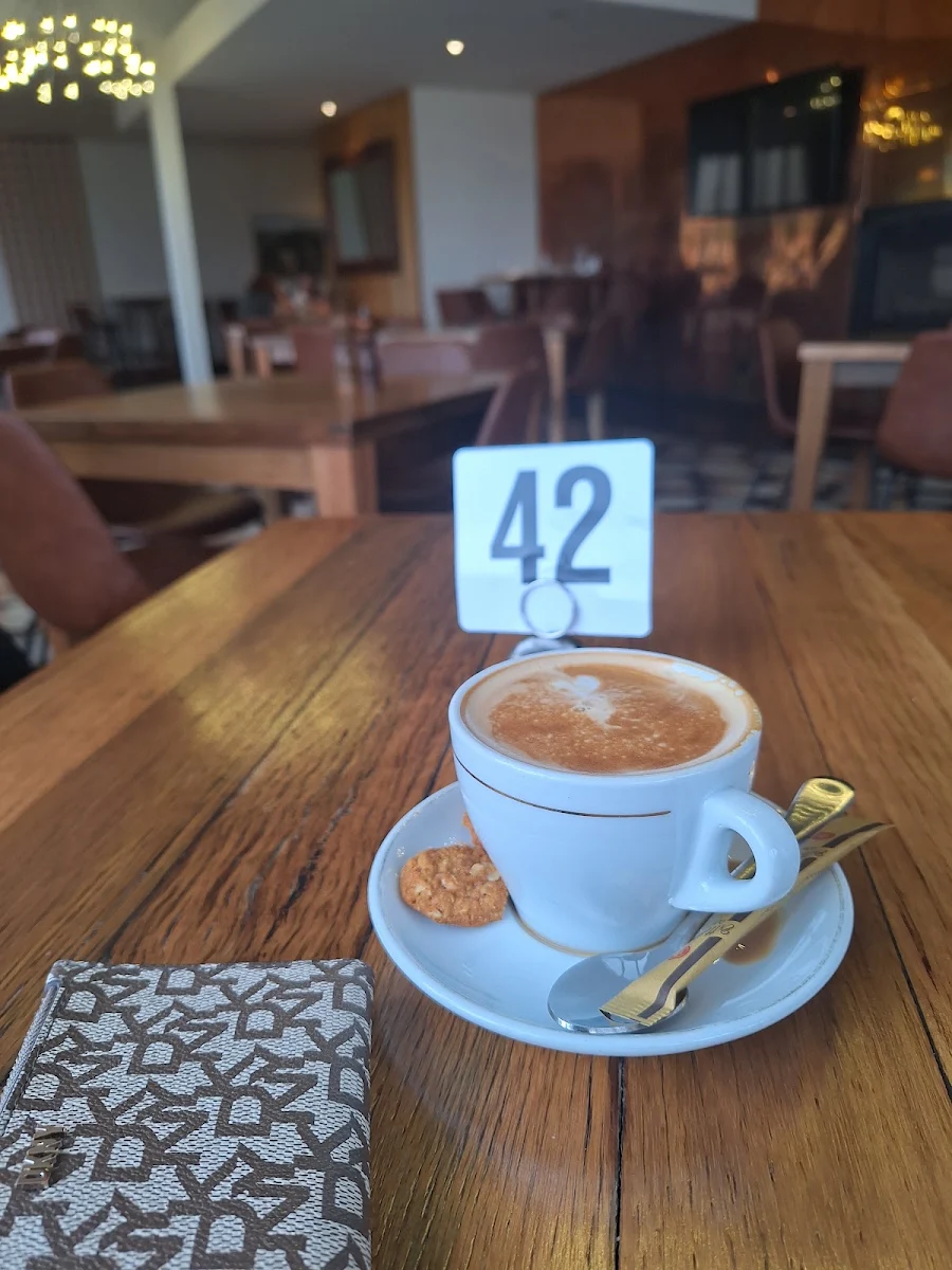 Flat White, SUBLIME LOUNGE