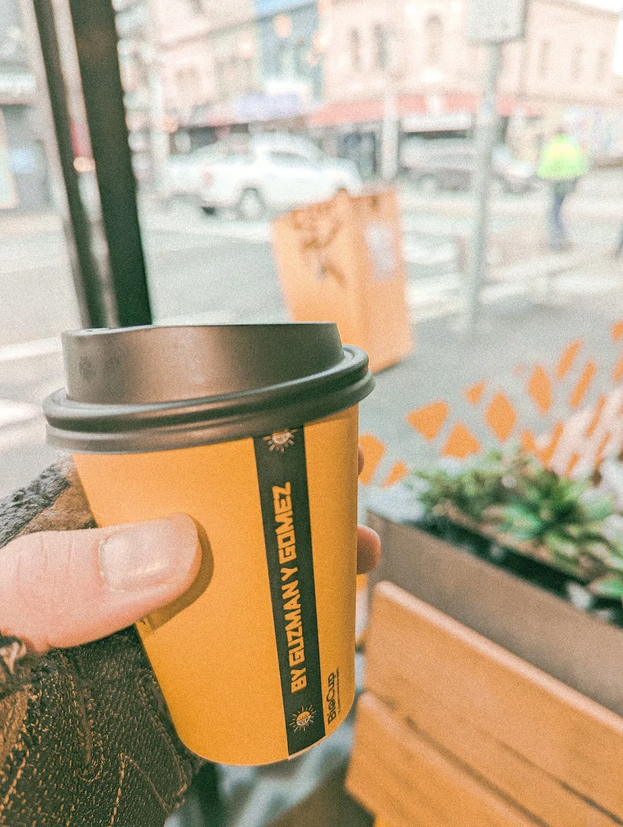 Flat White, Guzman y Gomez - Brunswick