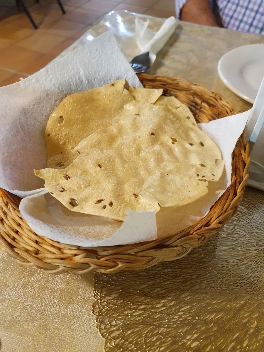 Papadum, Indiyum Restaurant