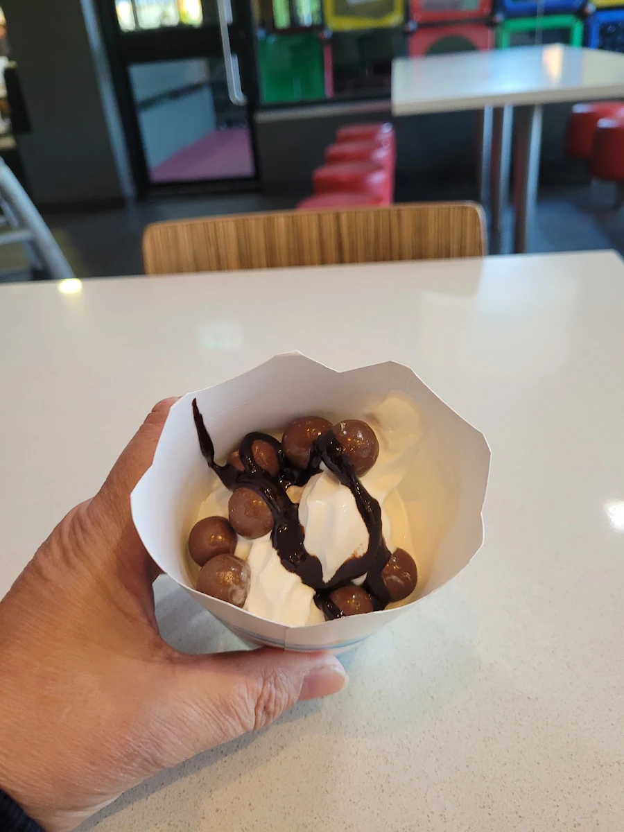 Mcflurry, McDonald's Mittagong