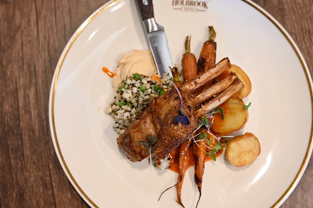 Highlights, Holbrook Hotel