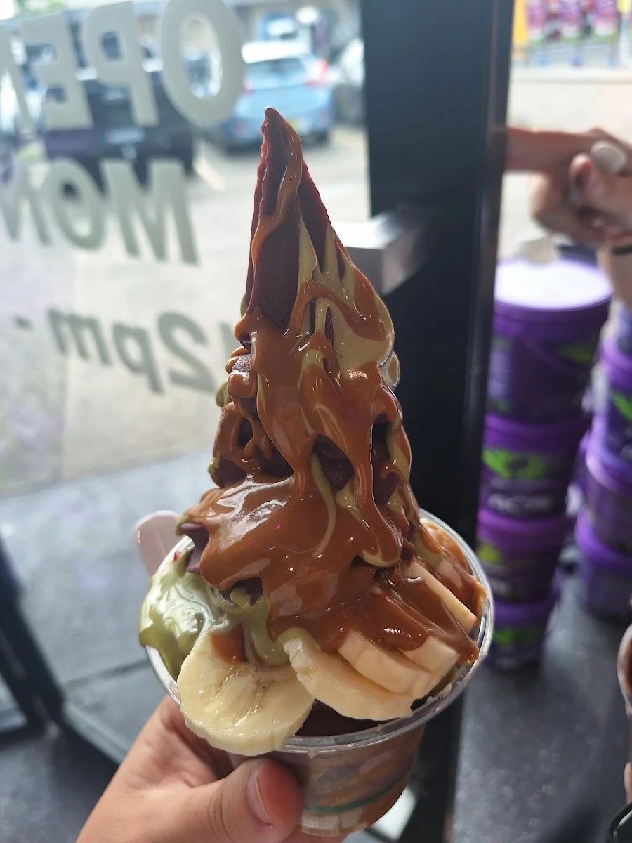 Highlights, Aa-sah-ee Acai Bar