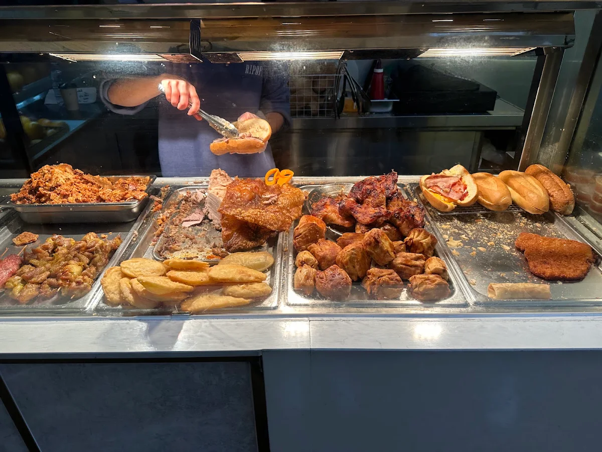 Highlights, Nguyen's Hot Bread (Vic)
