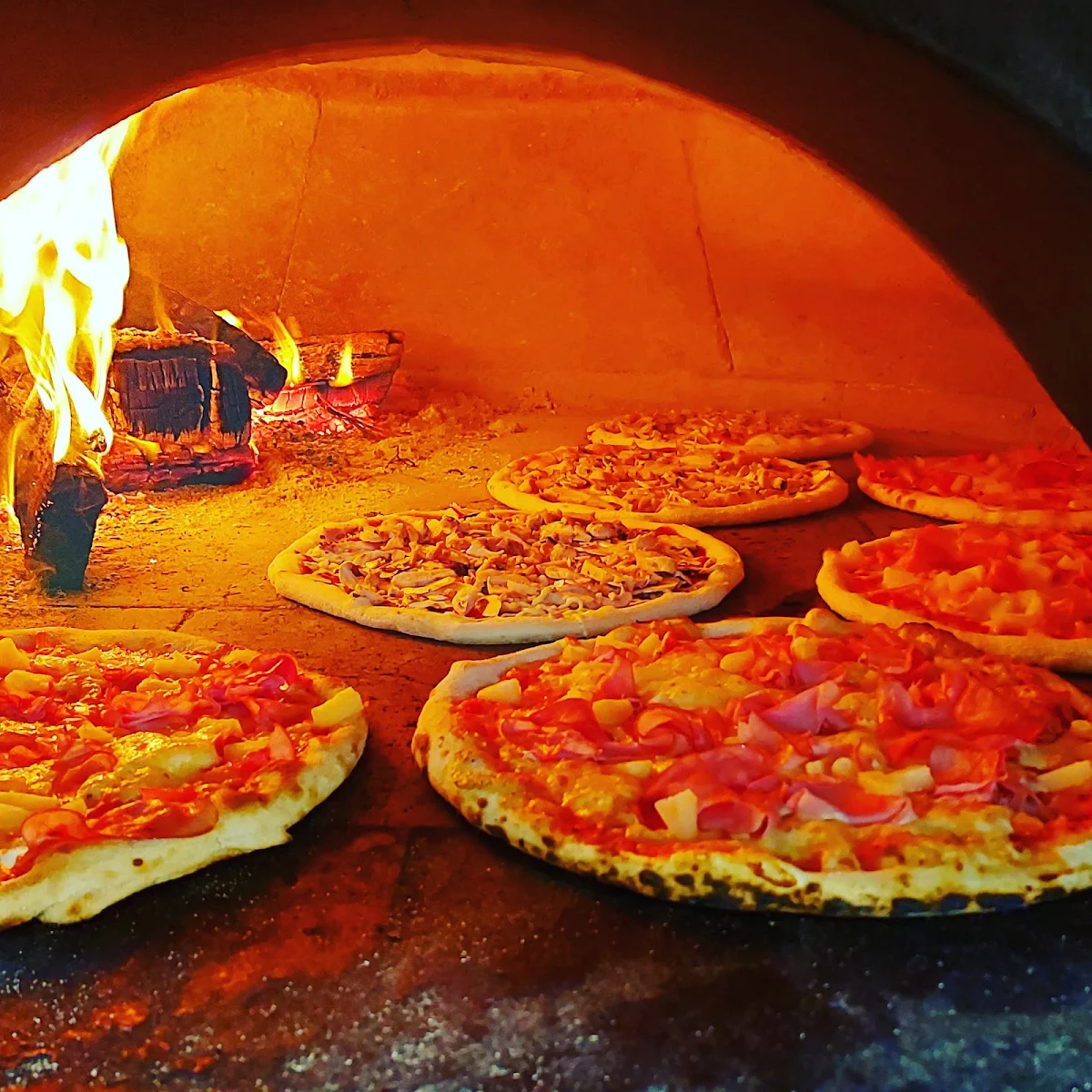 Highlights, Fontina Woodfire Pizzeria