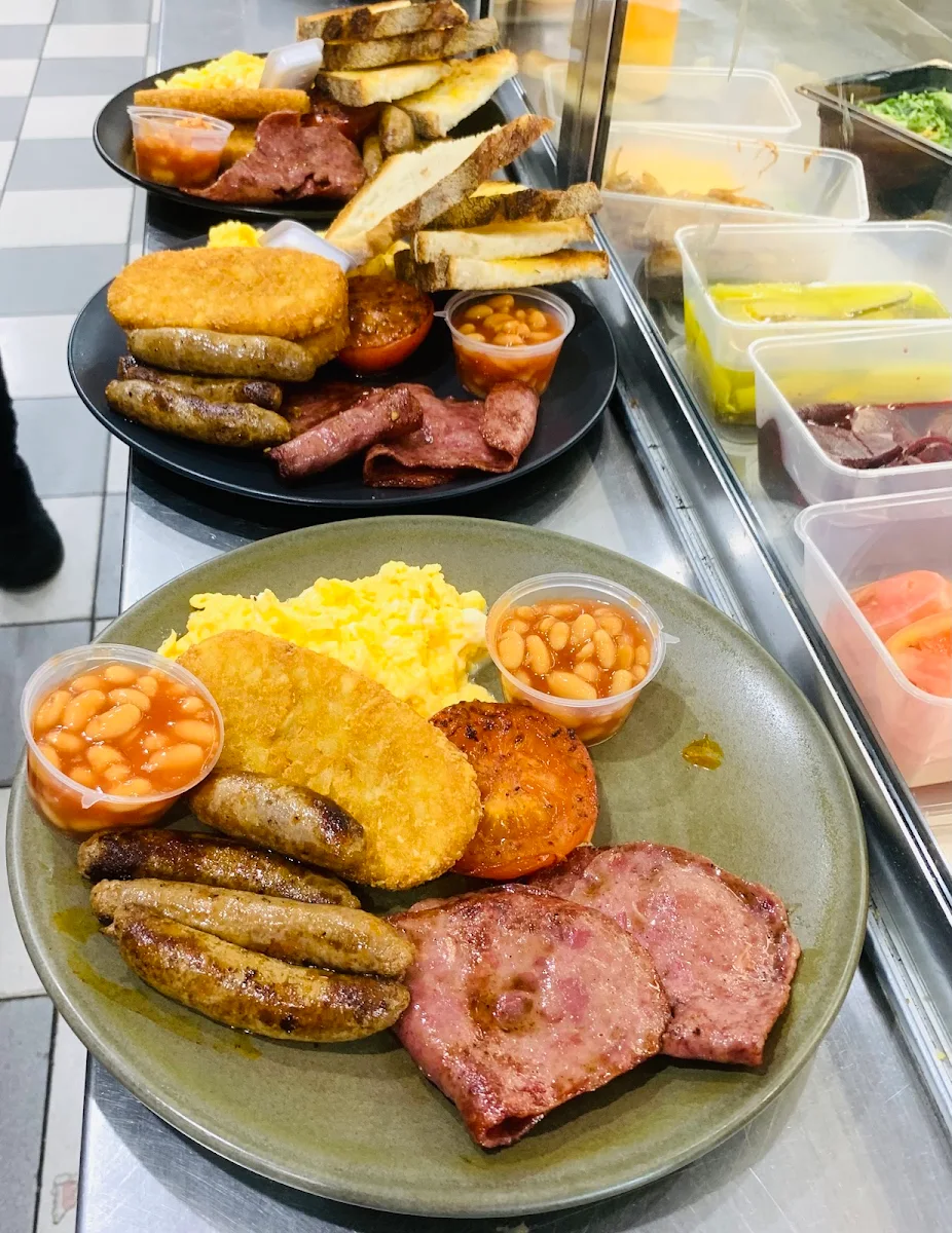 Highlights, Bad Boys Cafe