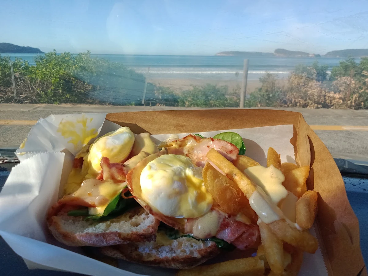Bacon & Poached Eggs Benedict