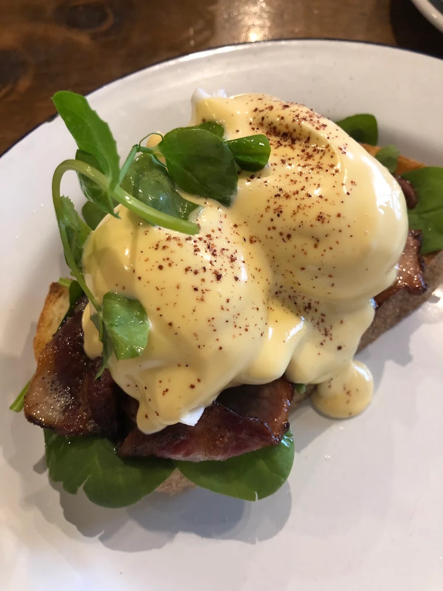 Eggs Benedict