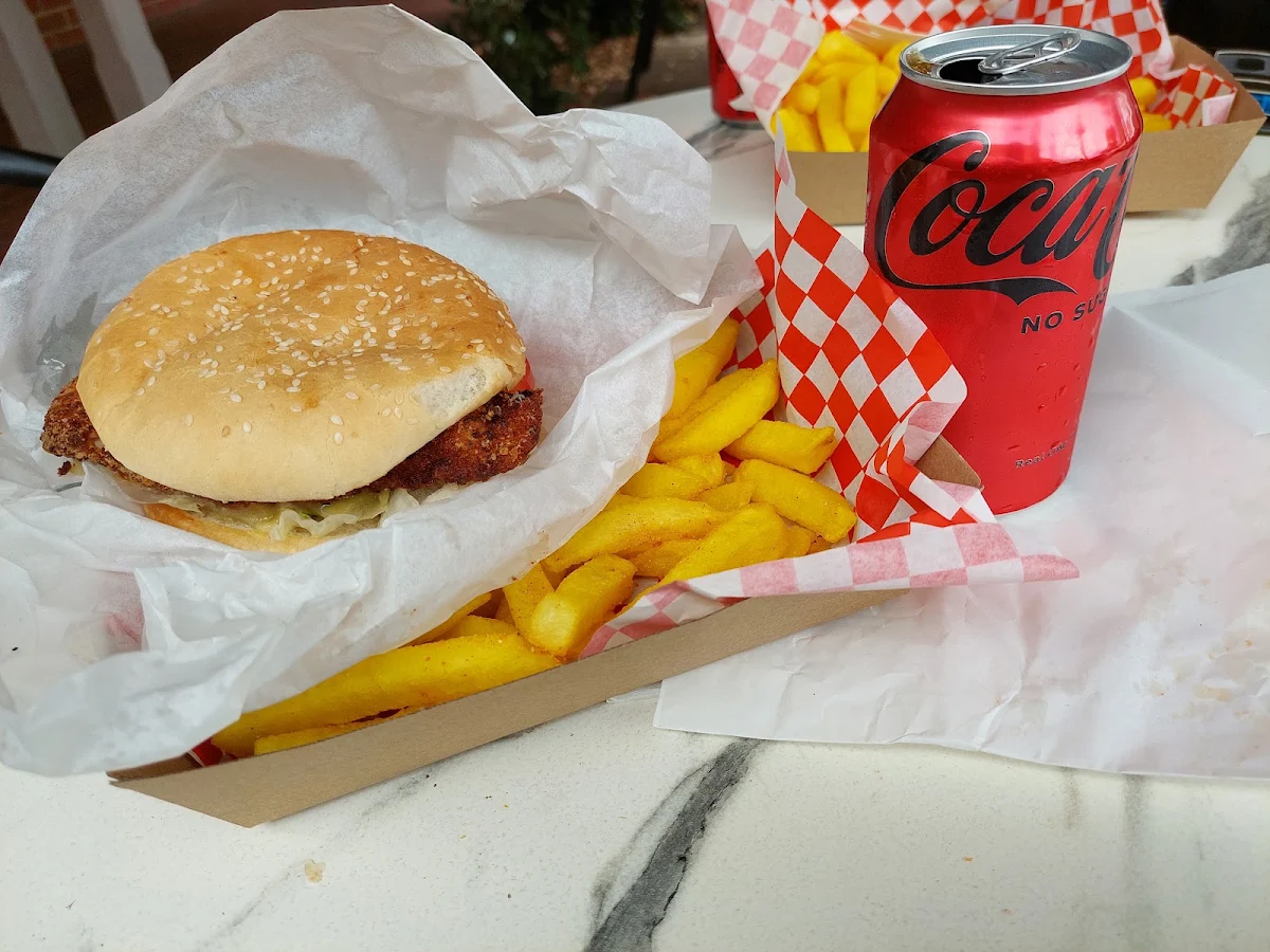 Chicken Burger an Chips N Drink 10