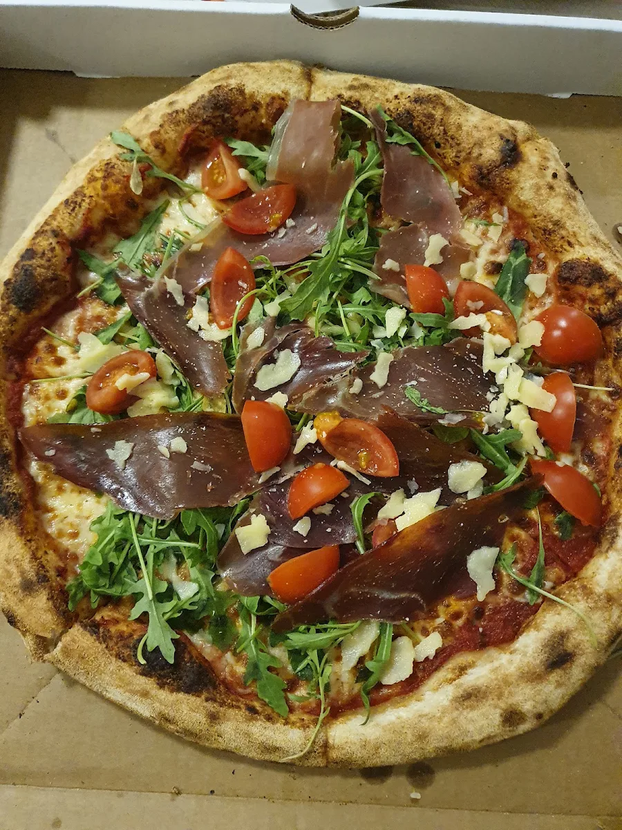 Highlights, Toro's pizza