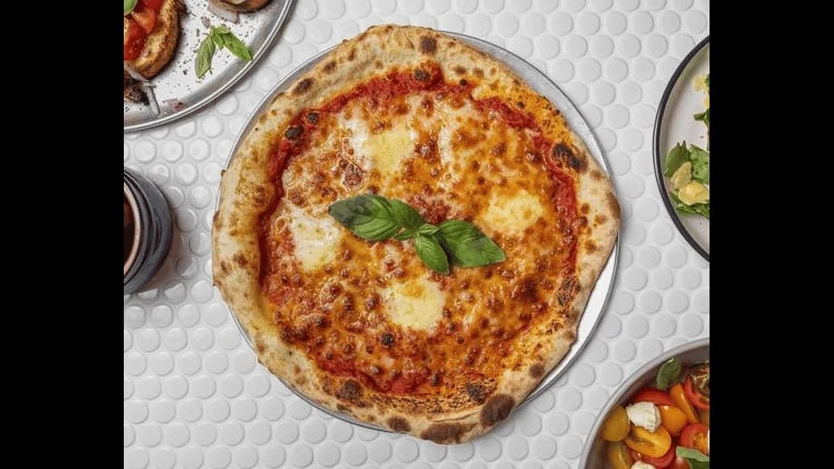 Highlights, Toro's pizza