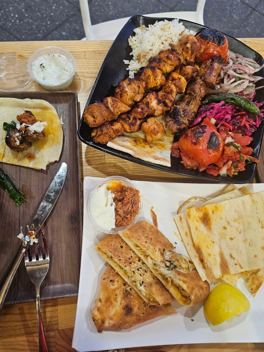 Highlights, Tommys Pizza & Kebabs pemulwuy market place