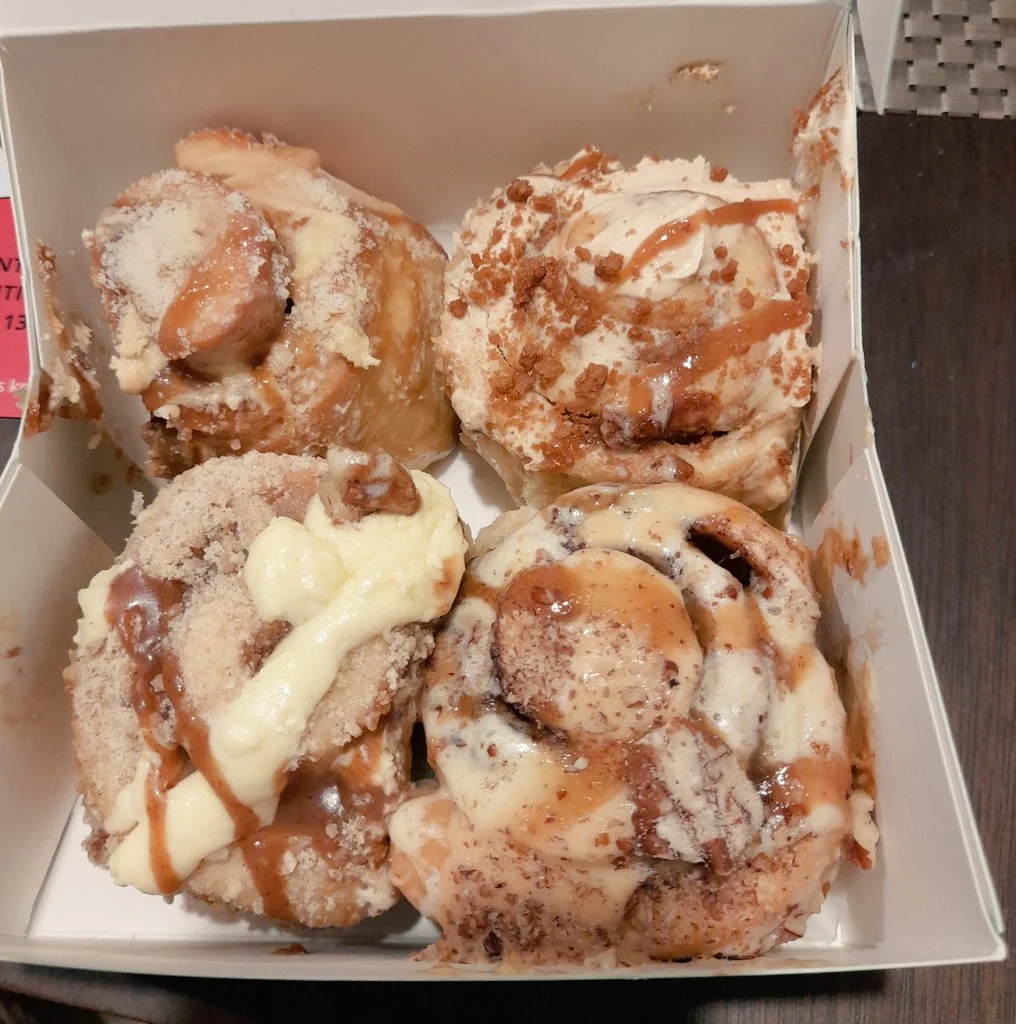 Cinnapacks, Cinnabon Westfield Mt Gravatt