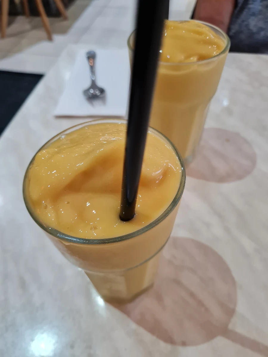 Mango Smoothie, Sandbar Cafe Restaurant