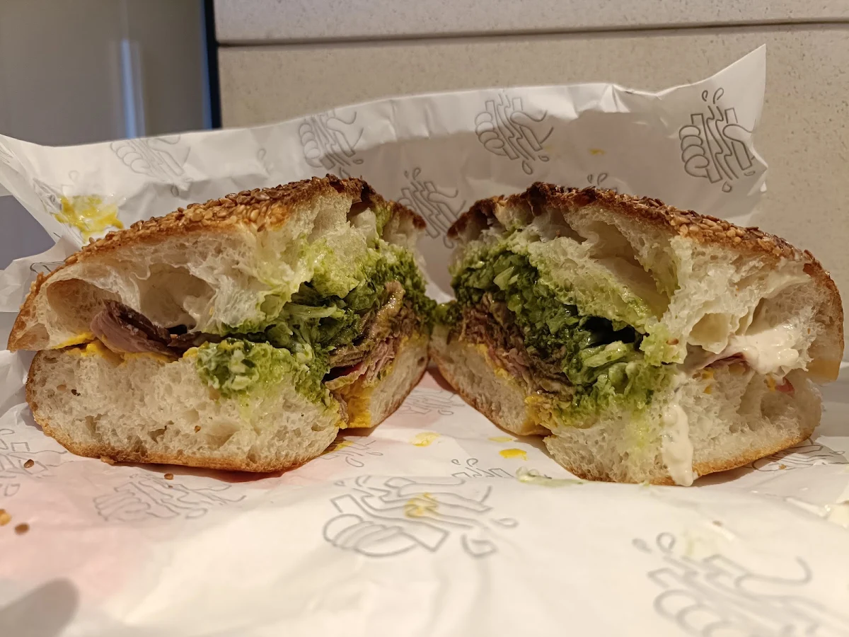 Highlights, Hector's Deli