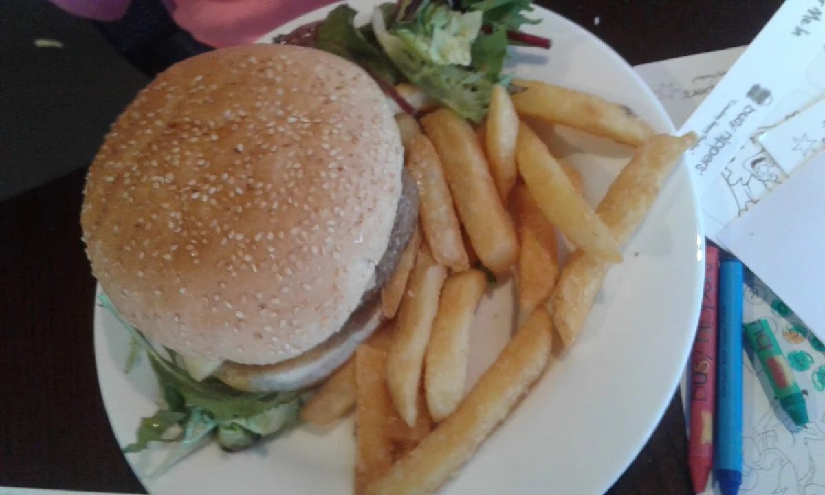 Kids Cheese Burger and Chips