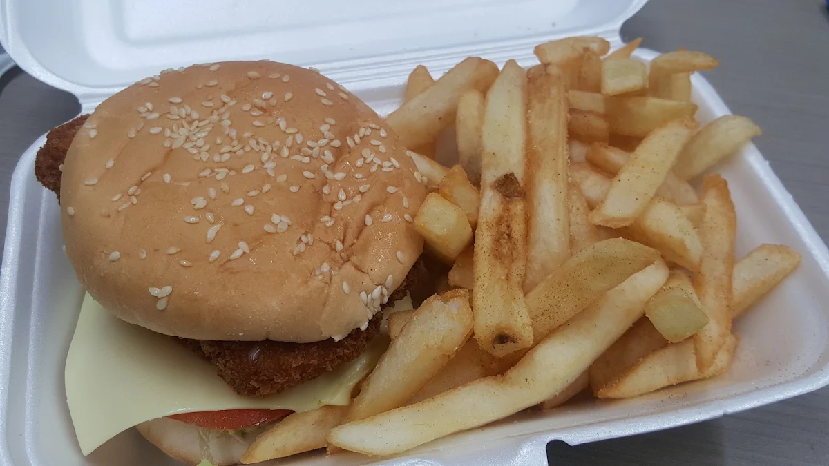 Burger & Chips Pack, Echuca Charcoal Chicken