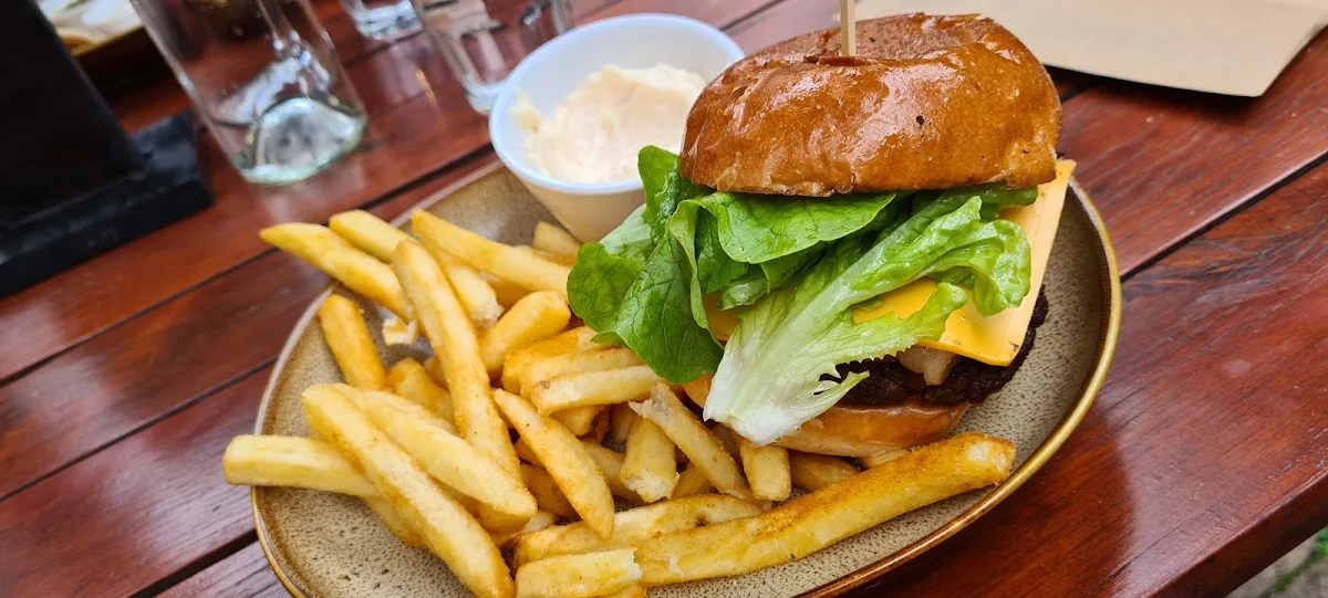 Beef Burger, The Bridgewater Inn